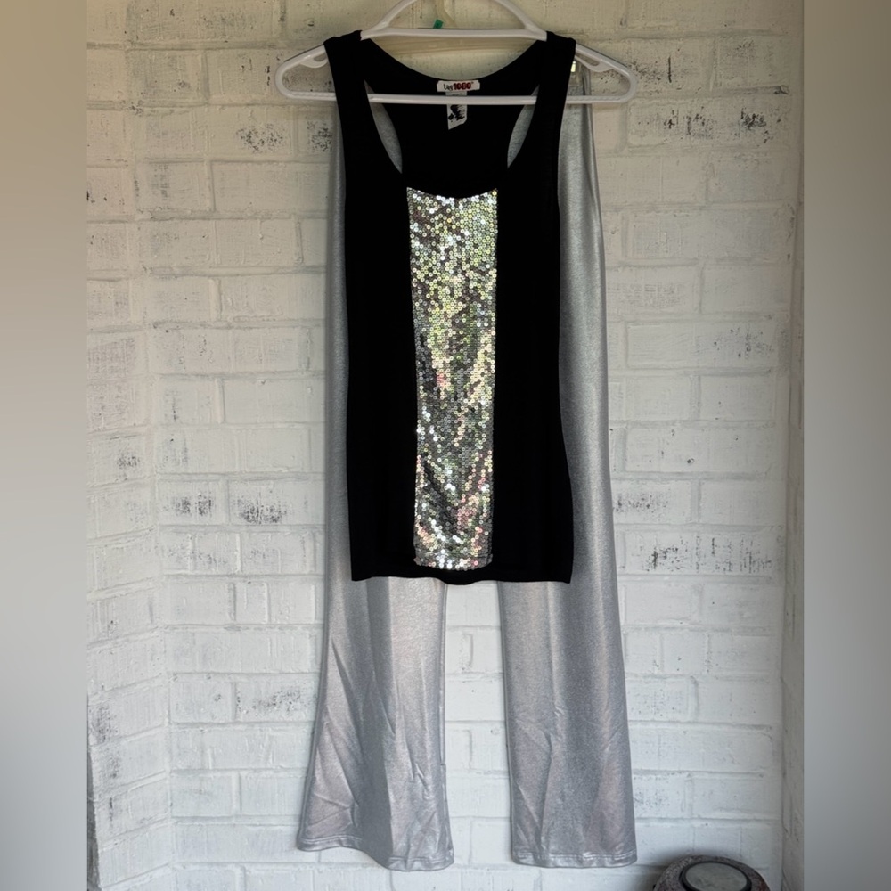 Tag1080, Jersey Razorback w/Sequins Top & Lamae Pants. UTC
